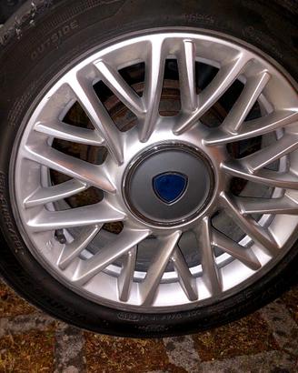cerchio in lega lancia Ypsilon 