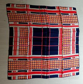 Foulard De La Roche motivi classici rossi e blu