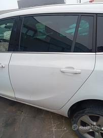 Porta posteriore sx Opel Zafira c tourer anno 2013