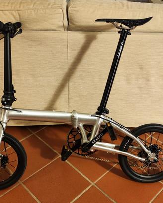 Bicicletta pieghevole. Super compatta. 