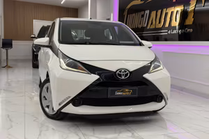 Toyota Aygo 1.0 69CV x-clusiv Full Opt Car-Play