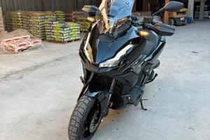 Adv 350 2025 Full con Bauletto