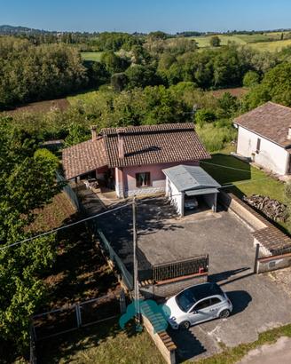 Villa indipendente unico livello con terreno