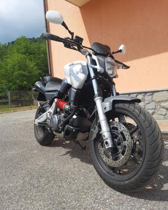Moto Yamaha MT 03 660 patente A2