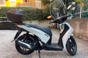 Honda sh 150 feb. 2015 km 17095