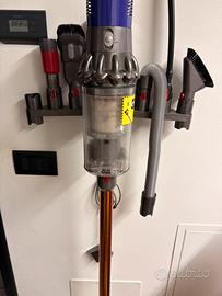 Dyson V10