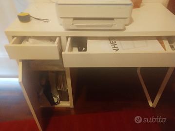 scrivania 
