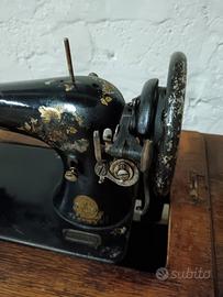 Macchina da cucire singer del 1900 