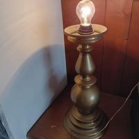 Lampada in ottone massiccio vintage
