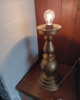 Lampada in ottone massiccio vintage