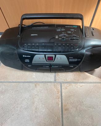 Radio Stereo /Cassatte/ cd.   Roadstar