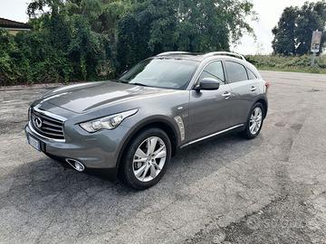 Infiniti qx70