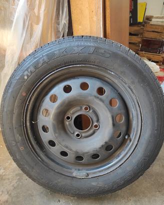 Cerchi in ferro con pneumatici 195/60R15 88H