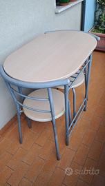 Tavolino con sedie