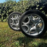 Cerchi in lega alfa romeo r17  pneumatici hankook