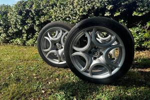 Cerchi in lega alfa romeo r17  pneumatici hankook