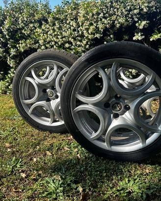 Cerchi in lega alfa romeo r17  pneumatici hankook