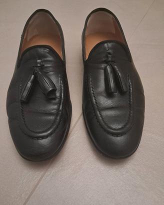 Mocassino in pelle con nappe. Nero n 40