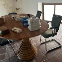 Tavolo da riunione