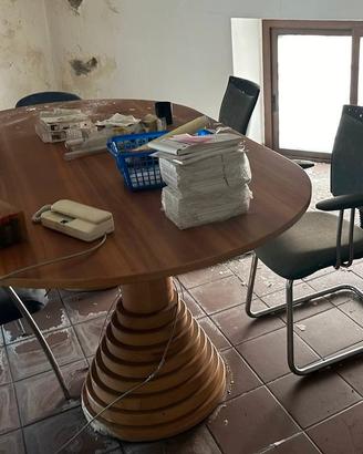 Tavolo da riunione