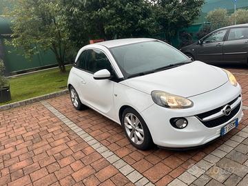 Opel Adam 1.2Benzina Neopatentati