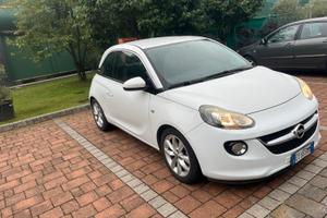 Opel Adam 1.2Benzina Neopatentati
