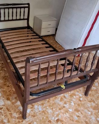Letto singolo con struttura in legno massello