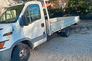Autocarro Iveco Daily