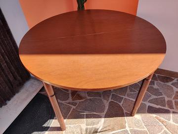 Tavolo in legno 