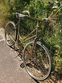Titolo: Bici d'epoca vintage da donna - Ideale res
