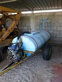 Botte Carrellata di resina 1000lt con barra vignet