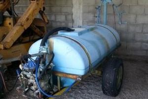 Botte Carrellata di resina 1000lt con barra vignet