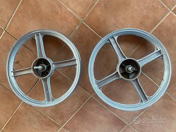 Cerchi in lega venduti separatamente