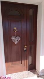 Portoncino d'ingresso in legno