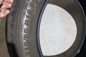 Gomme 215/55/18