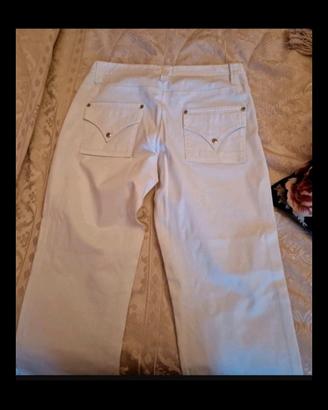 pantaloni bianchi con tasche