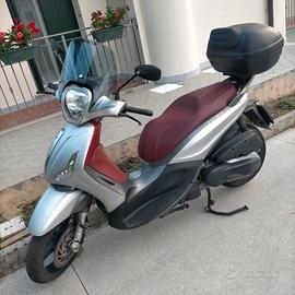Piaggio Beverly 350