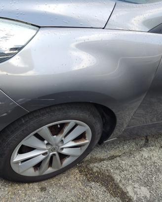 Parafango sinistro RENAULT SCENIC del 2010