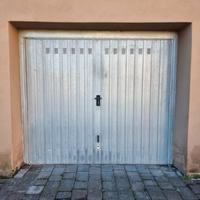 SERRANDA BASCULANTE CON MOTORE ELETTRICO