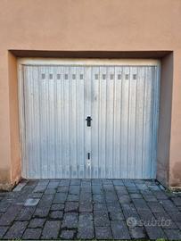 SERRANDA BASCULANTE CON MOTORE ELETTRICO