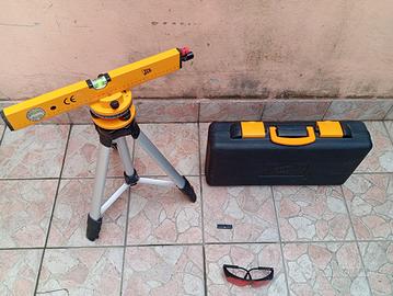 LIVELLATORE LASER CON CAVALLETTO 100 EURO