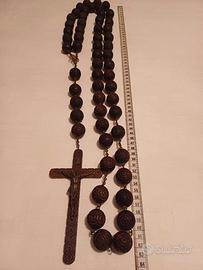 Antica corona-rosario da parete, legno intagliato