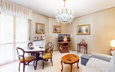 4 LOCALI CON TRIPLO BALCONE E POSTO AUTO !