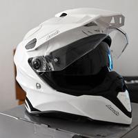 casco commander  airoh bianco