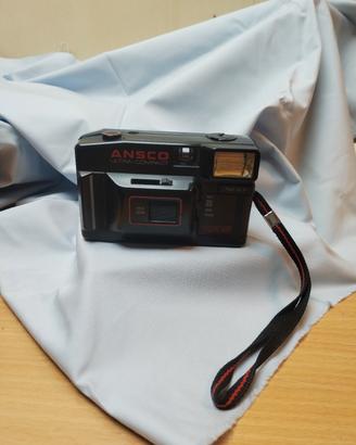 macchina Fotografica compatta vintage 