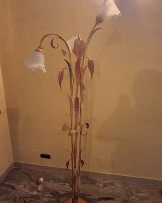 lampada da terra in ferro battuto