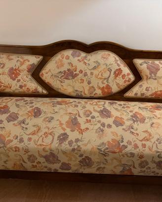 Coppia Divani Vintage Floreale e Legno Noce