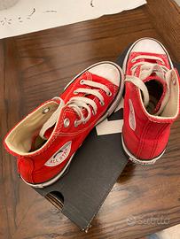 Converse rosse
