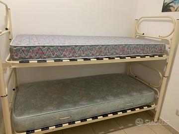 Letti a castello completi di materasso