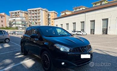 NISSAN Qashqai (leggi)